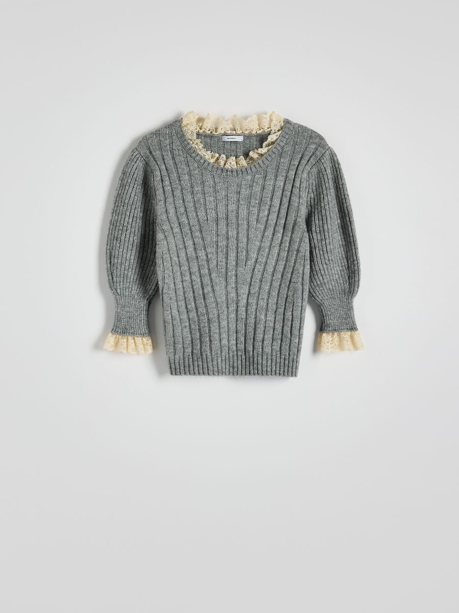 Sweater with puffy sleeves