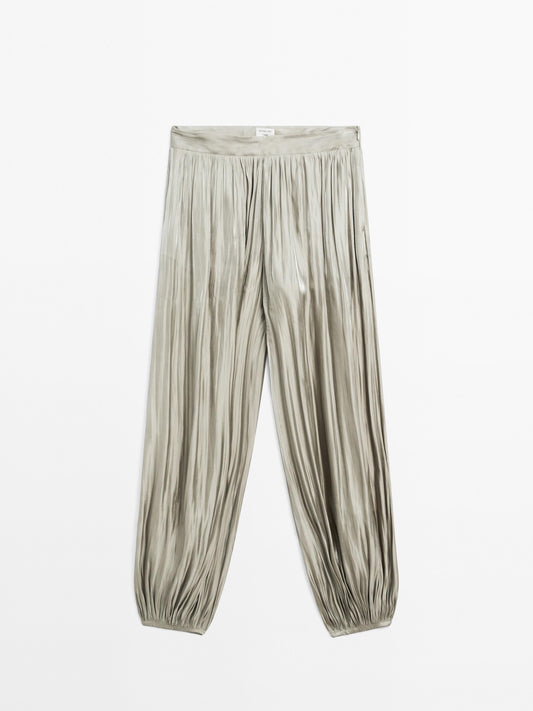Shiny balloon trousers
