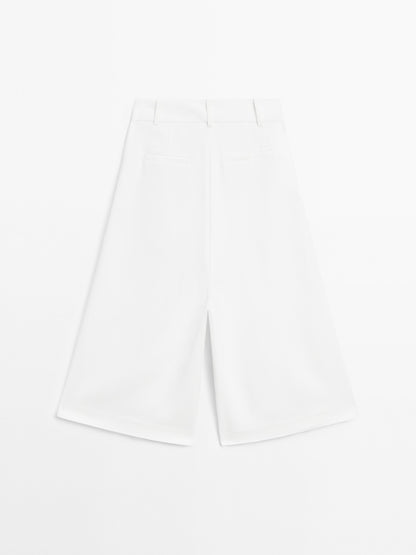 Smart Bermuda shorts with darts