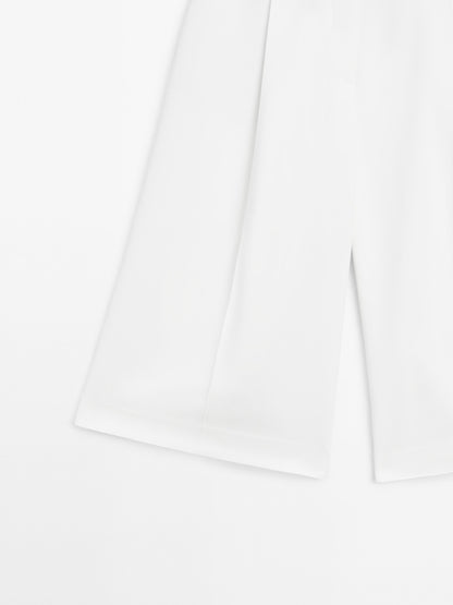 Smart Bermuda shorts with darts
