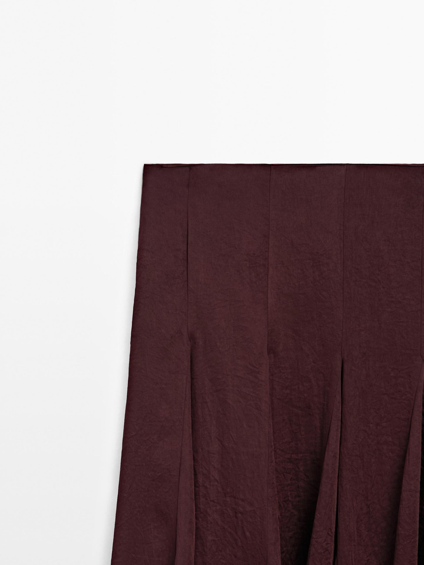 Flowing midi skirt with godet details