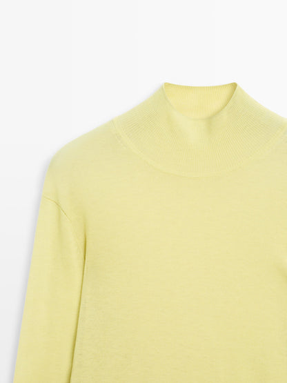 Knit 100% wool mock turtleneck sweater
