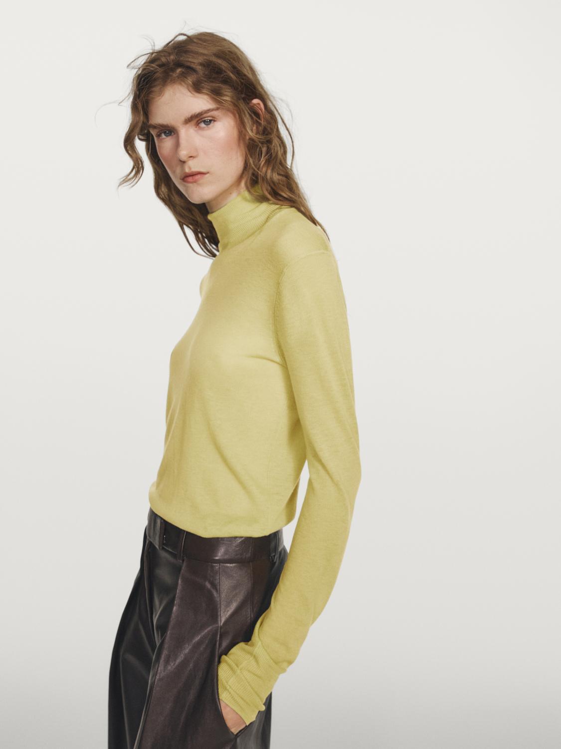 Knit 100% wool mock turtleneck sweater