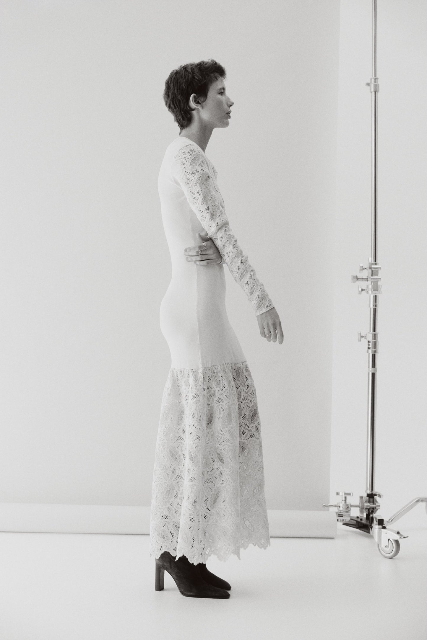 Ribbed lace-detail dress