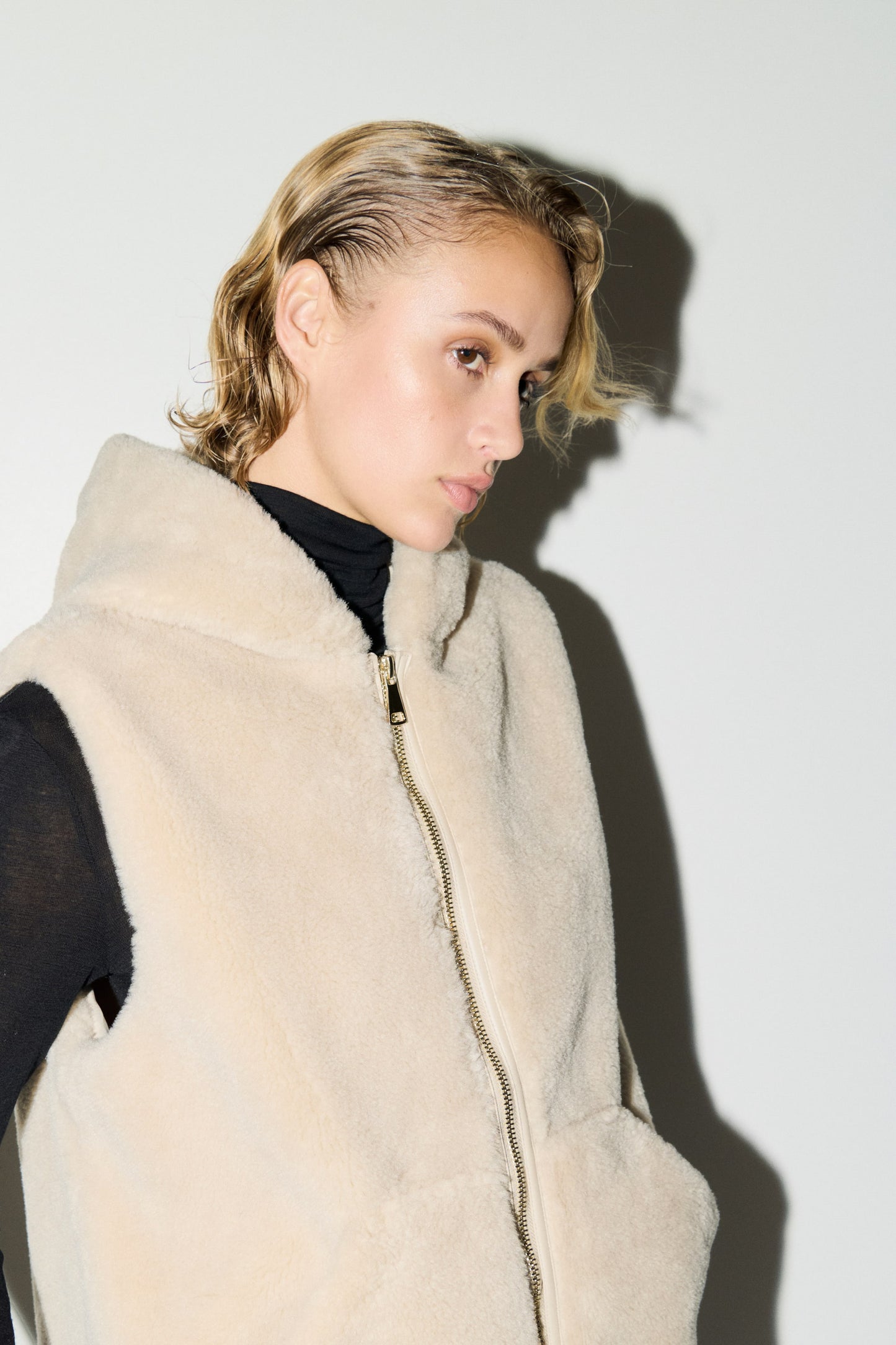 Hooded pile gilet