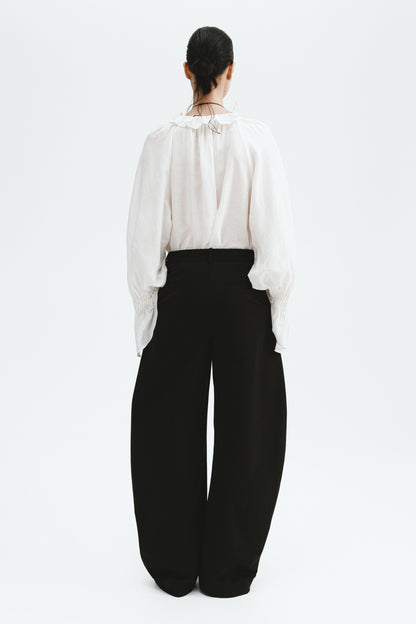 Balloon-leg trousers