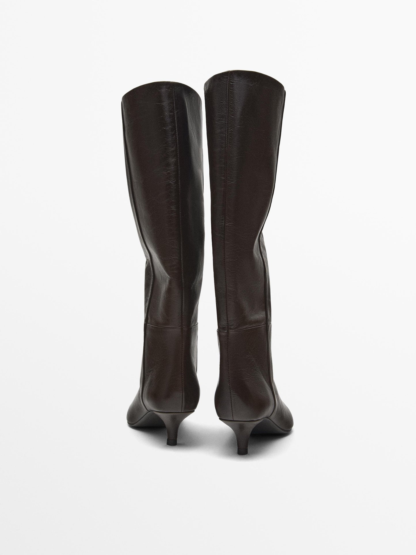 Heeled leather boots