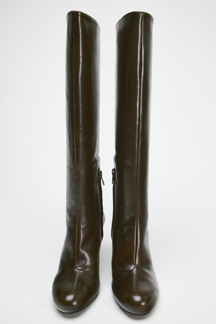 Leather boots with wide calf