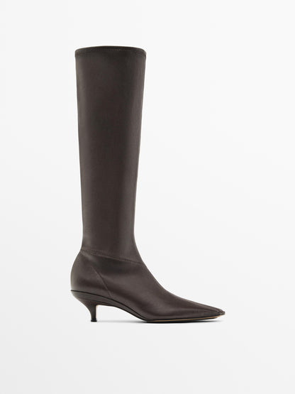 Stretch heeled boots