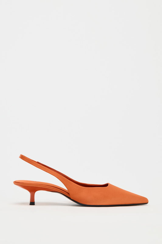 Kitten-heeled slingback fabric shoes
