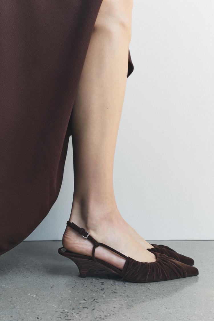 Gathered velvet-effect slingbacks