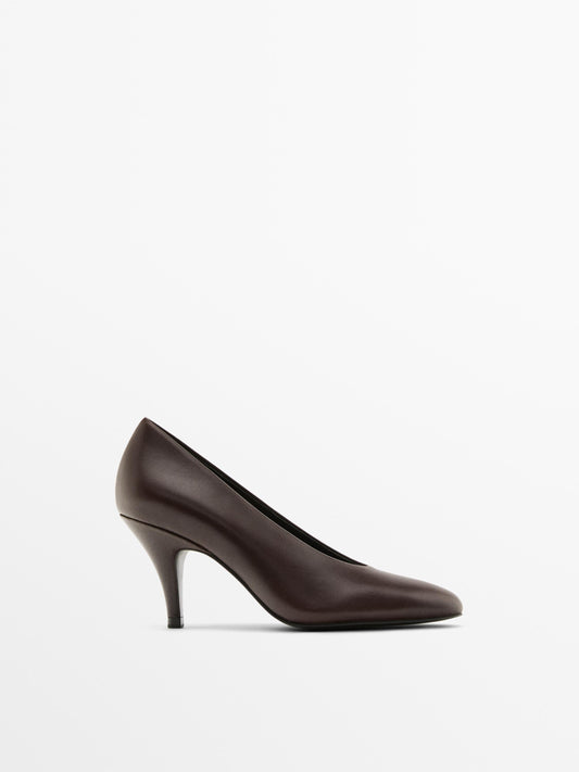 High-heel shoes