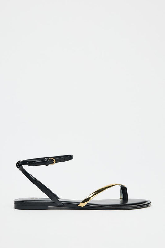 Flat Sandals with Detail