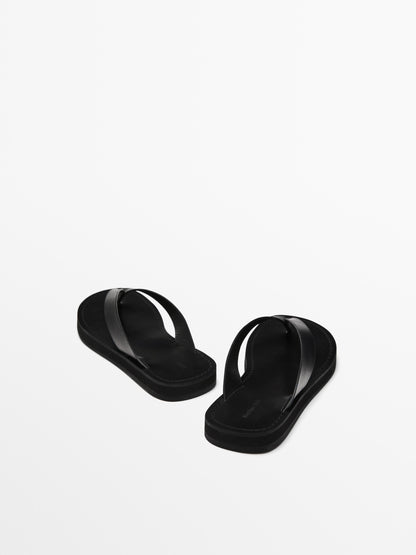 Flat leather sandals