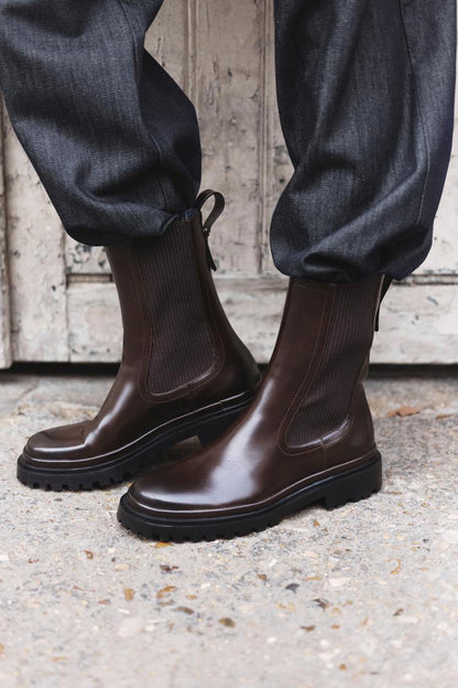 Flat ankle boots with track soles