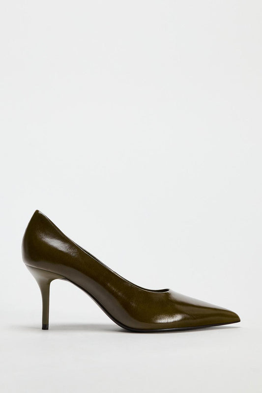 Leather high-heel shoes