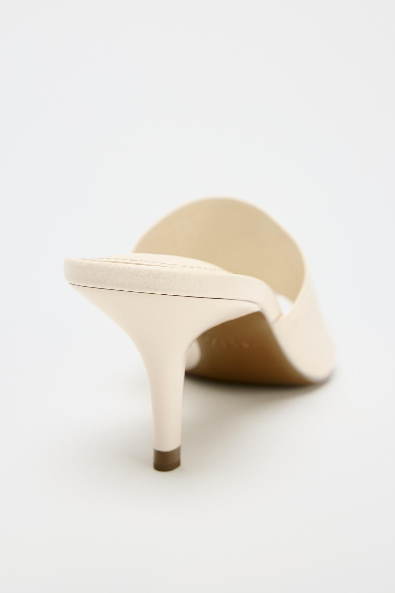 Leather mules