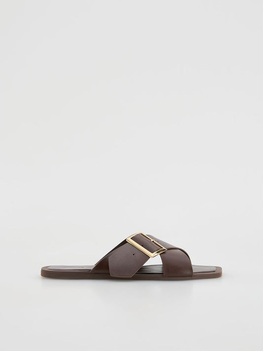 Sliders with decorative buckle