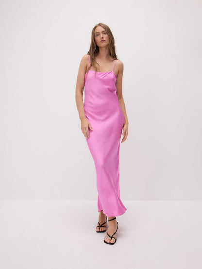 Satin dress with natural feathers