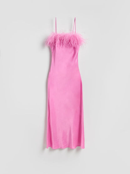 Satin dress with natural feathers
