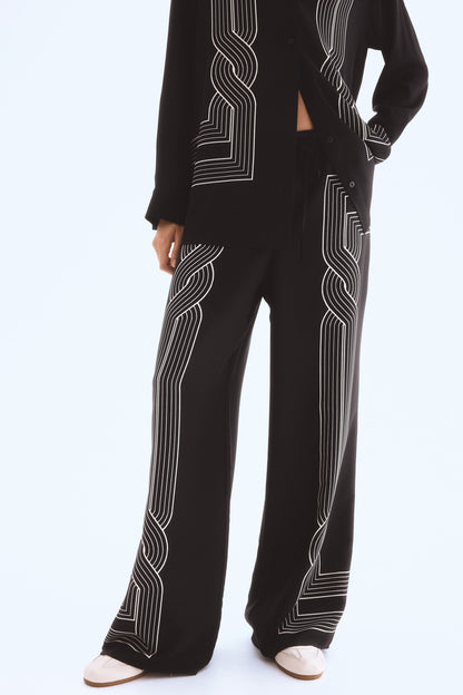 Printed pull-on trousers
