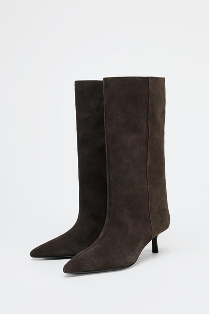 Wide-leg split suede ankle boots