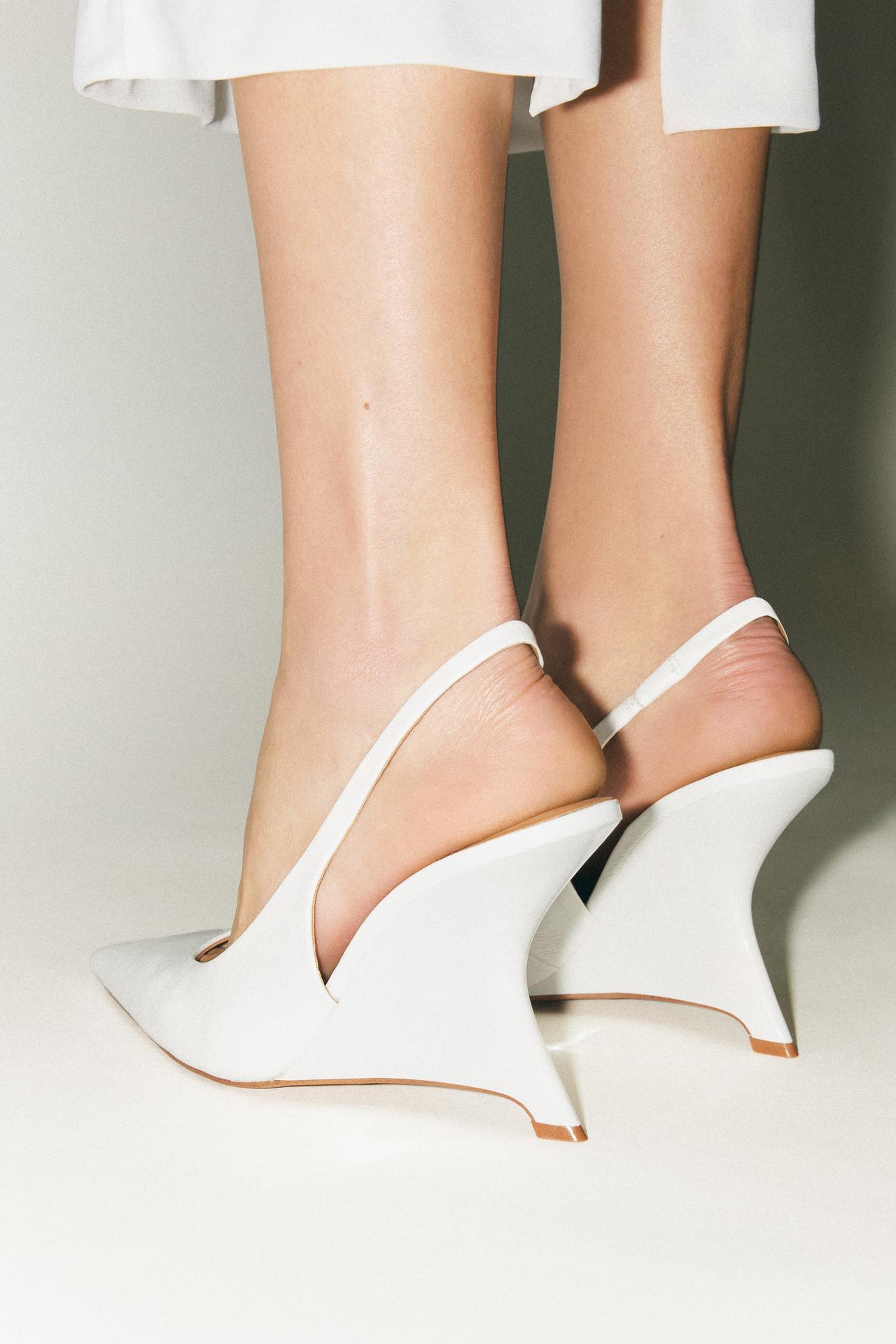 Asymmetric Heel Shoes