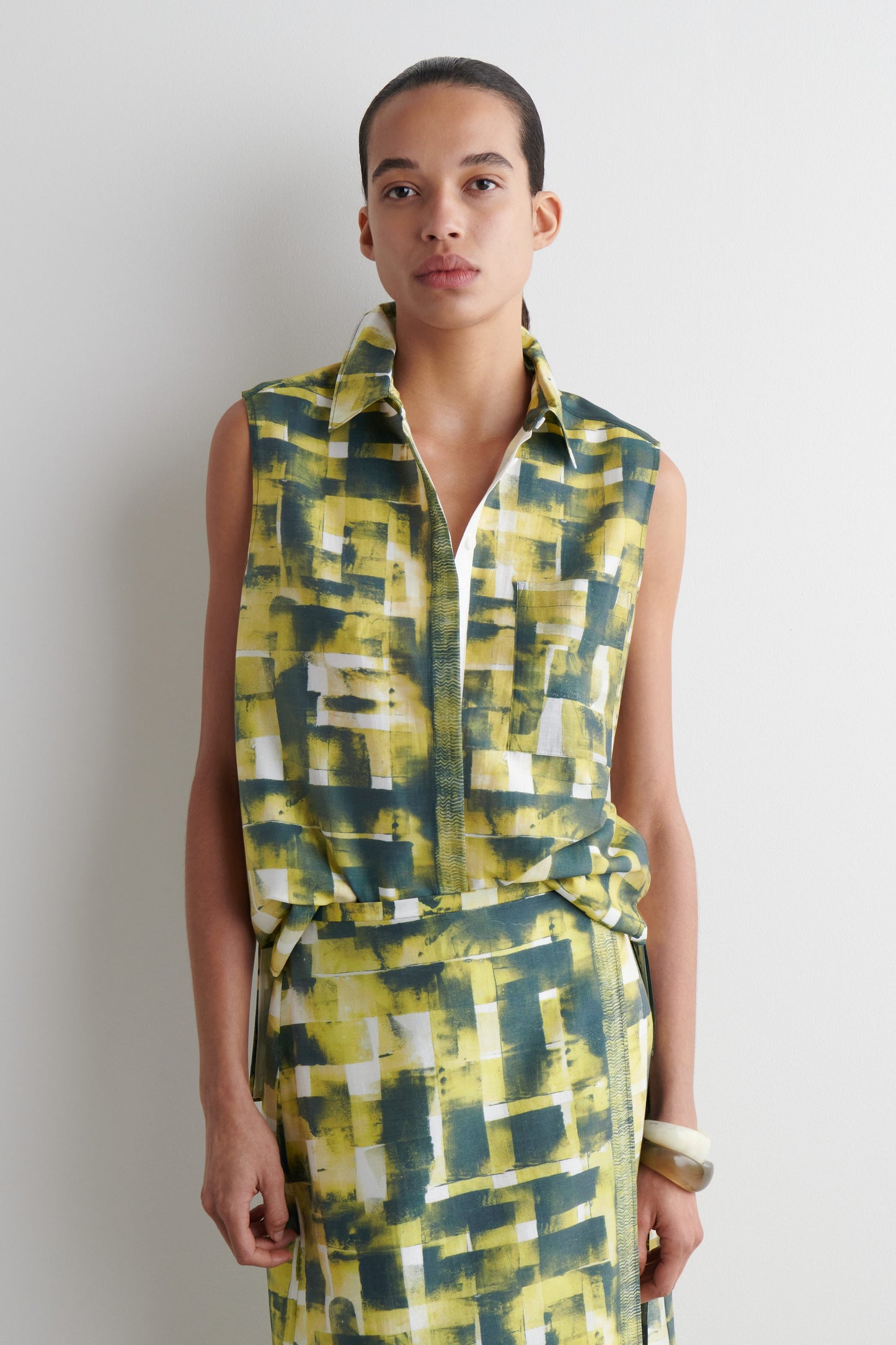 Printed Sleeveless Shirt
