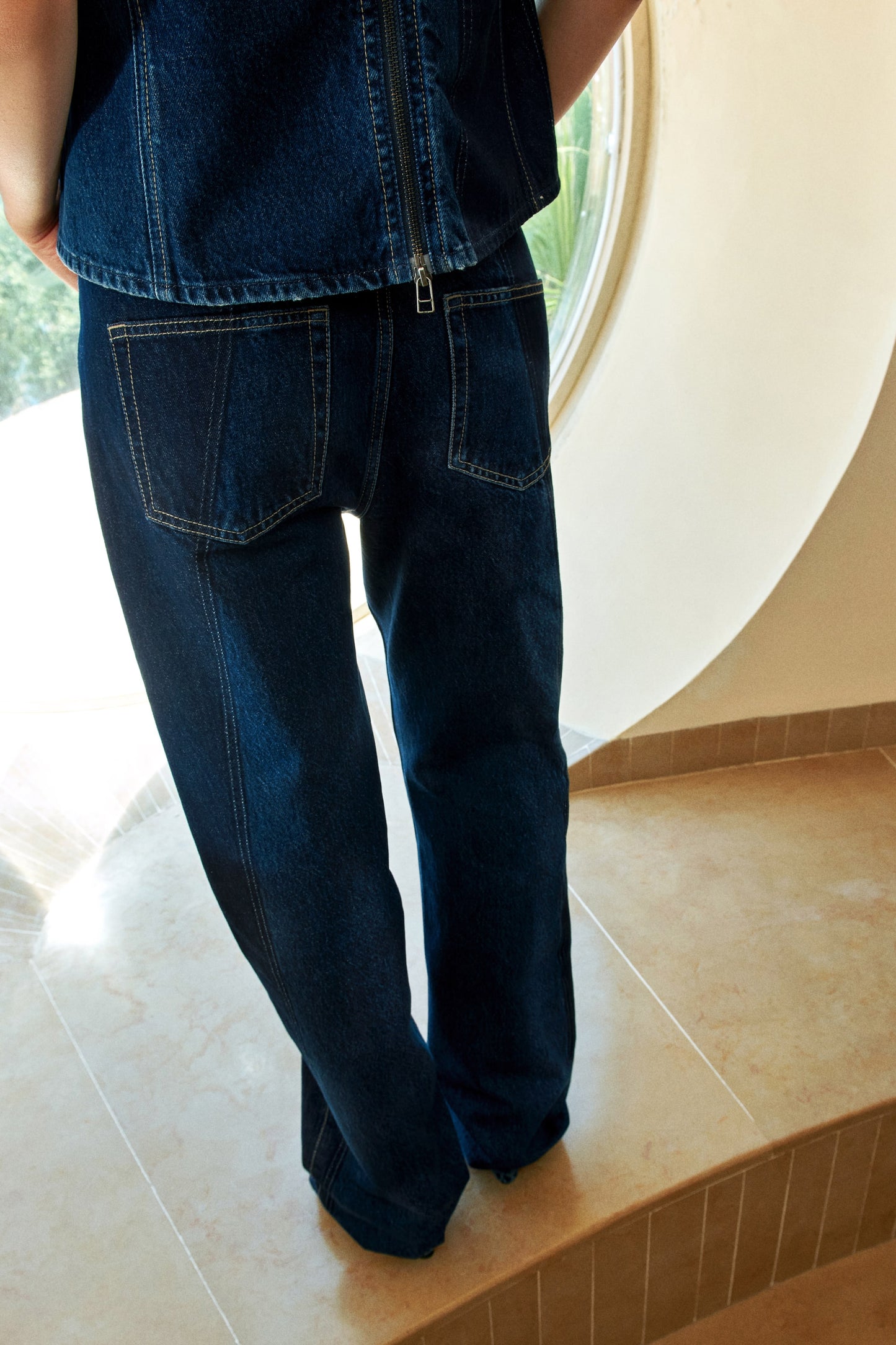 Two-toned straight-leg jeans
