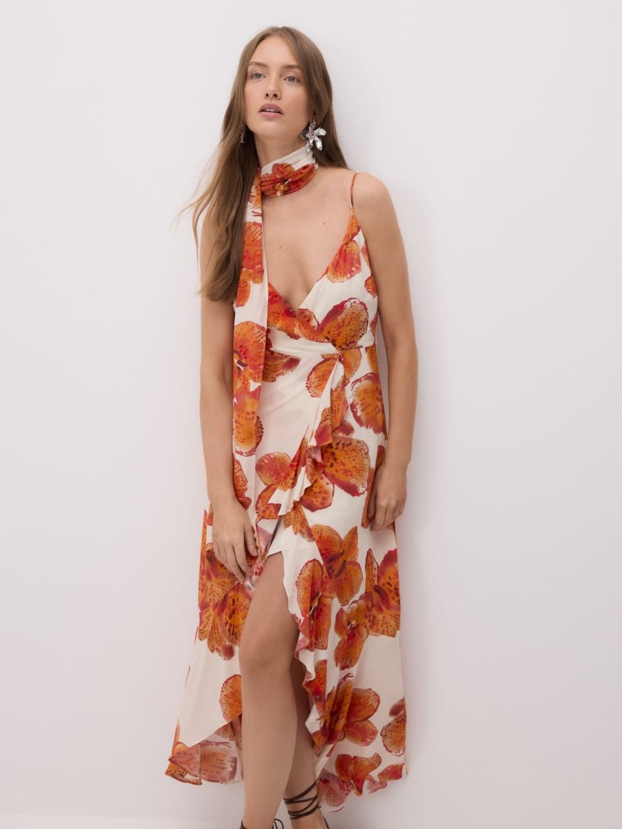 Patterned dress with sash