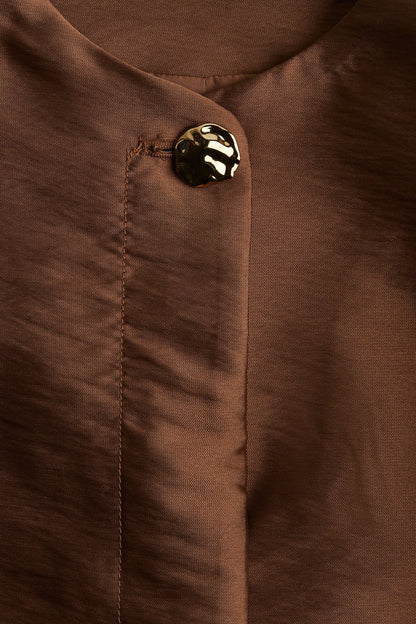 Balloon-sleeved blouse