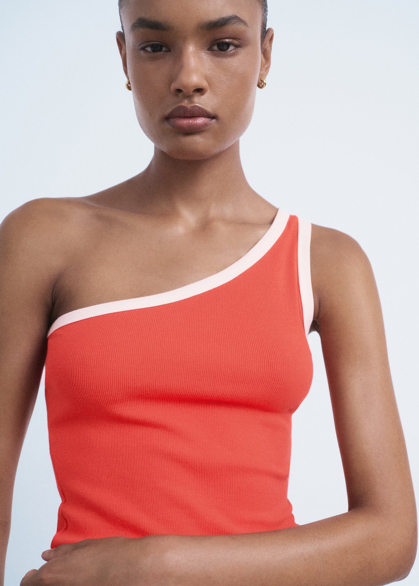 Asymmetrical top with contrasting trim