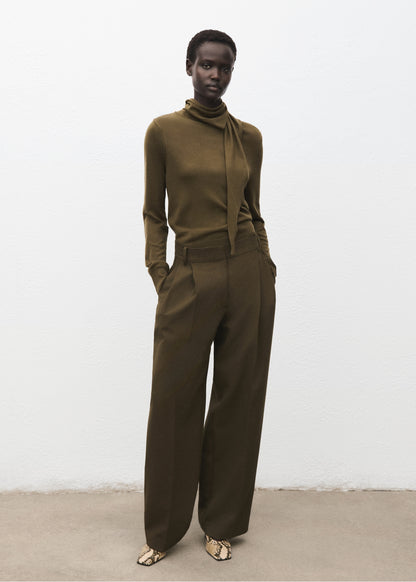 Knotted turtleneck sweater