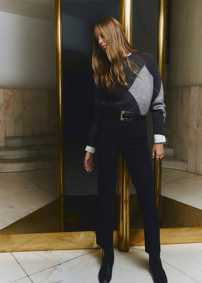 Diamond-patterned knit jumper