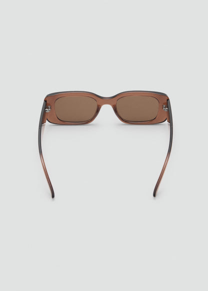 Maxi-frame sunglasses