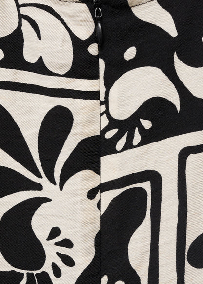 Printed dress with cut-out