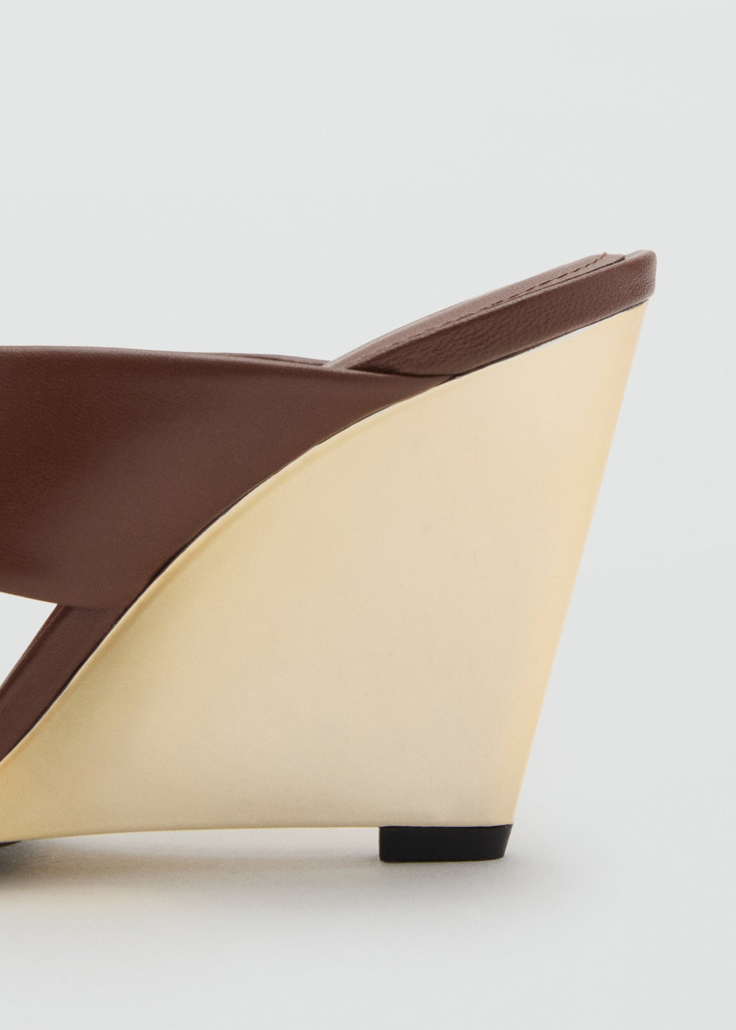 Contrast wedge leather sandal