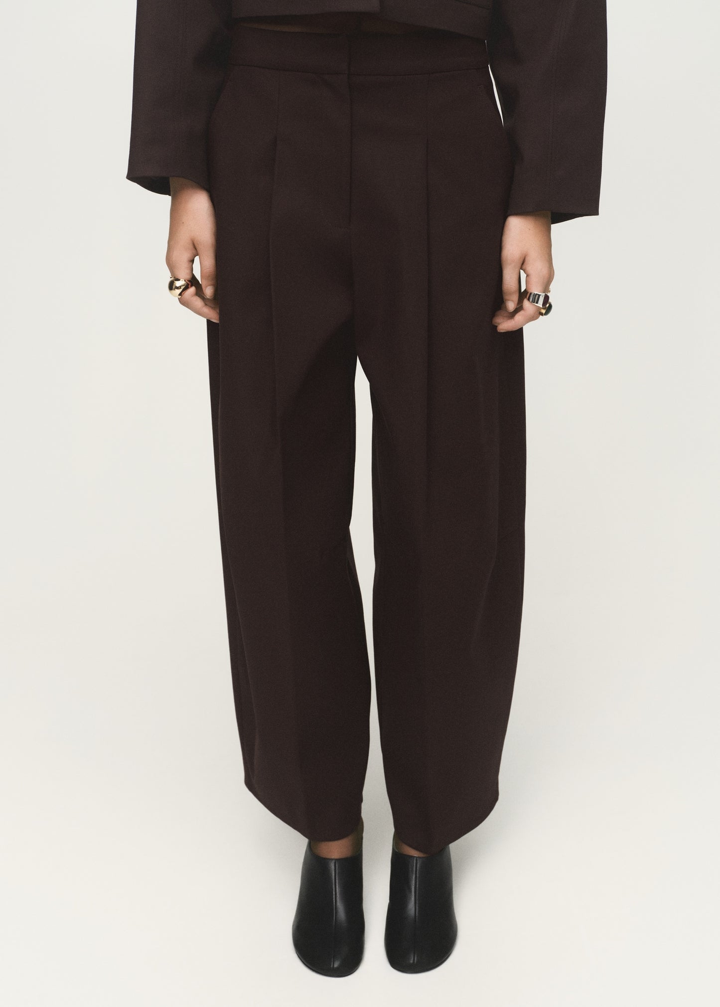 Pleated wide leg trousers