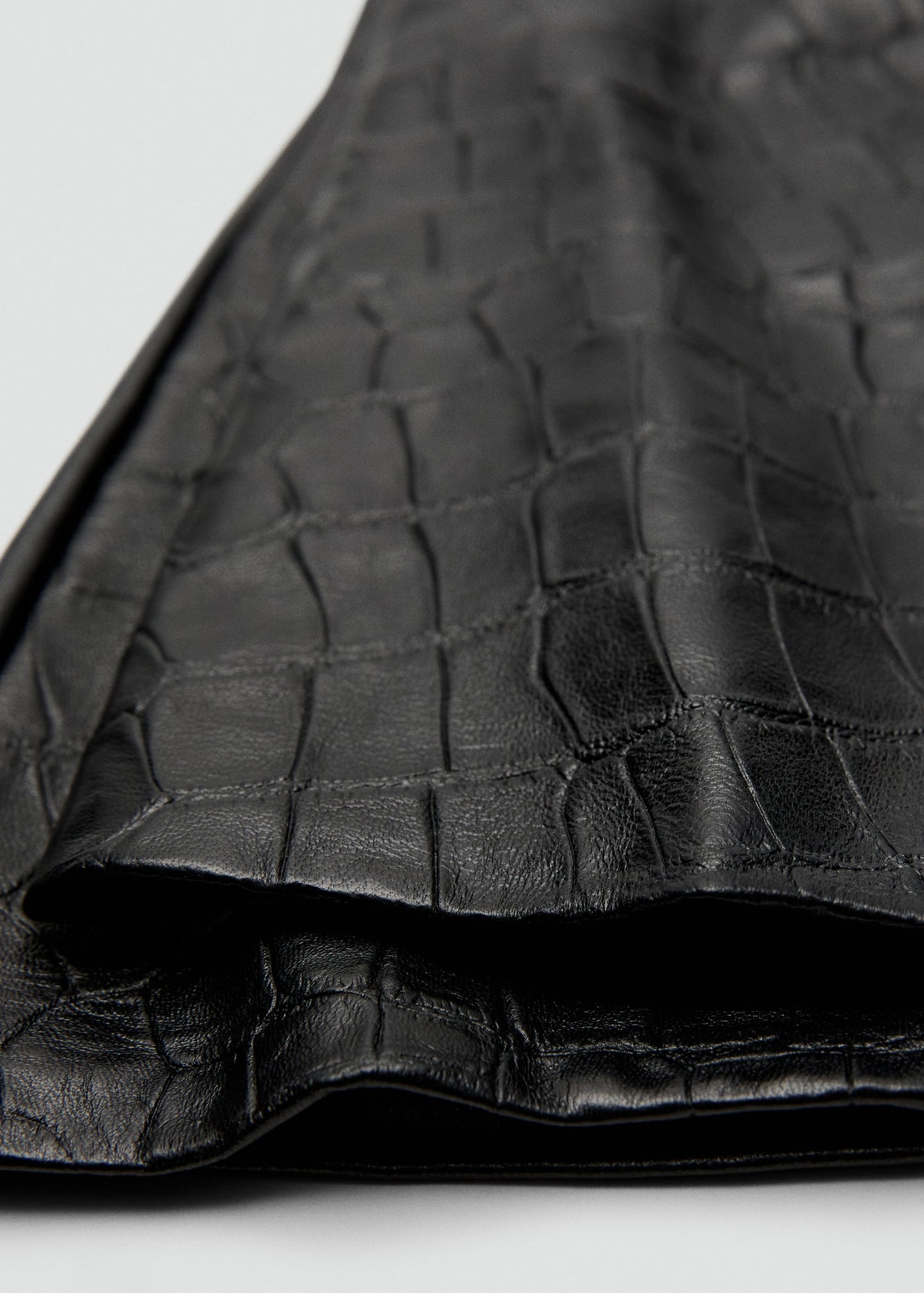 Long croc-effect leather gloves