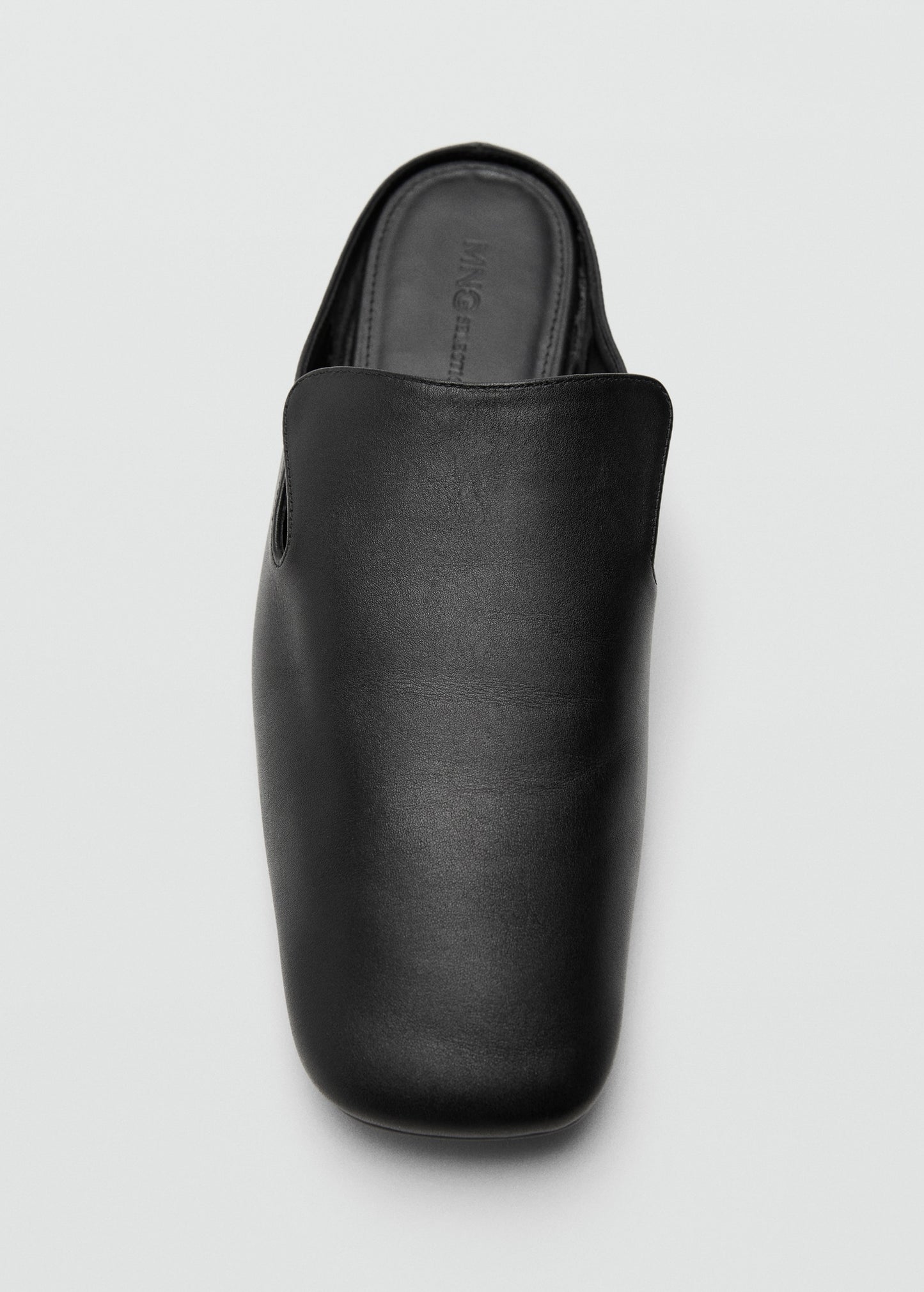 100% leather square-toe shoes