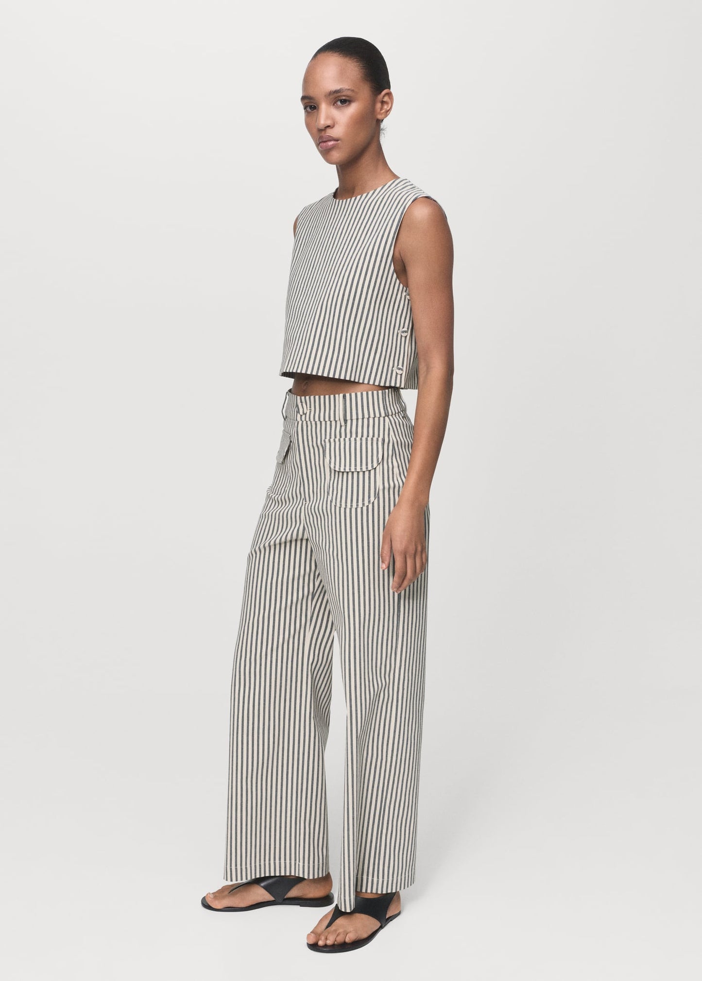 Buttons striped top