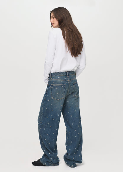 Balloon jeans with eyelets