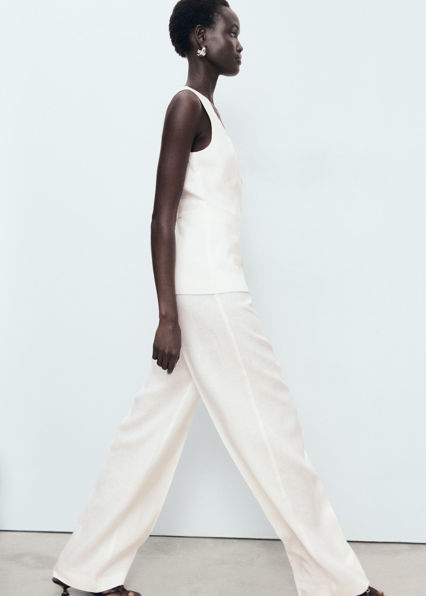 Suit-style linen jumpsuit