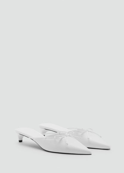 Kitten shoes with bow detail