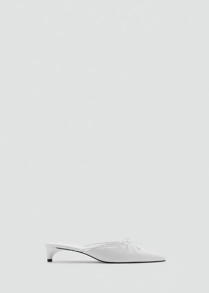 Kitten shoes with bow detail