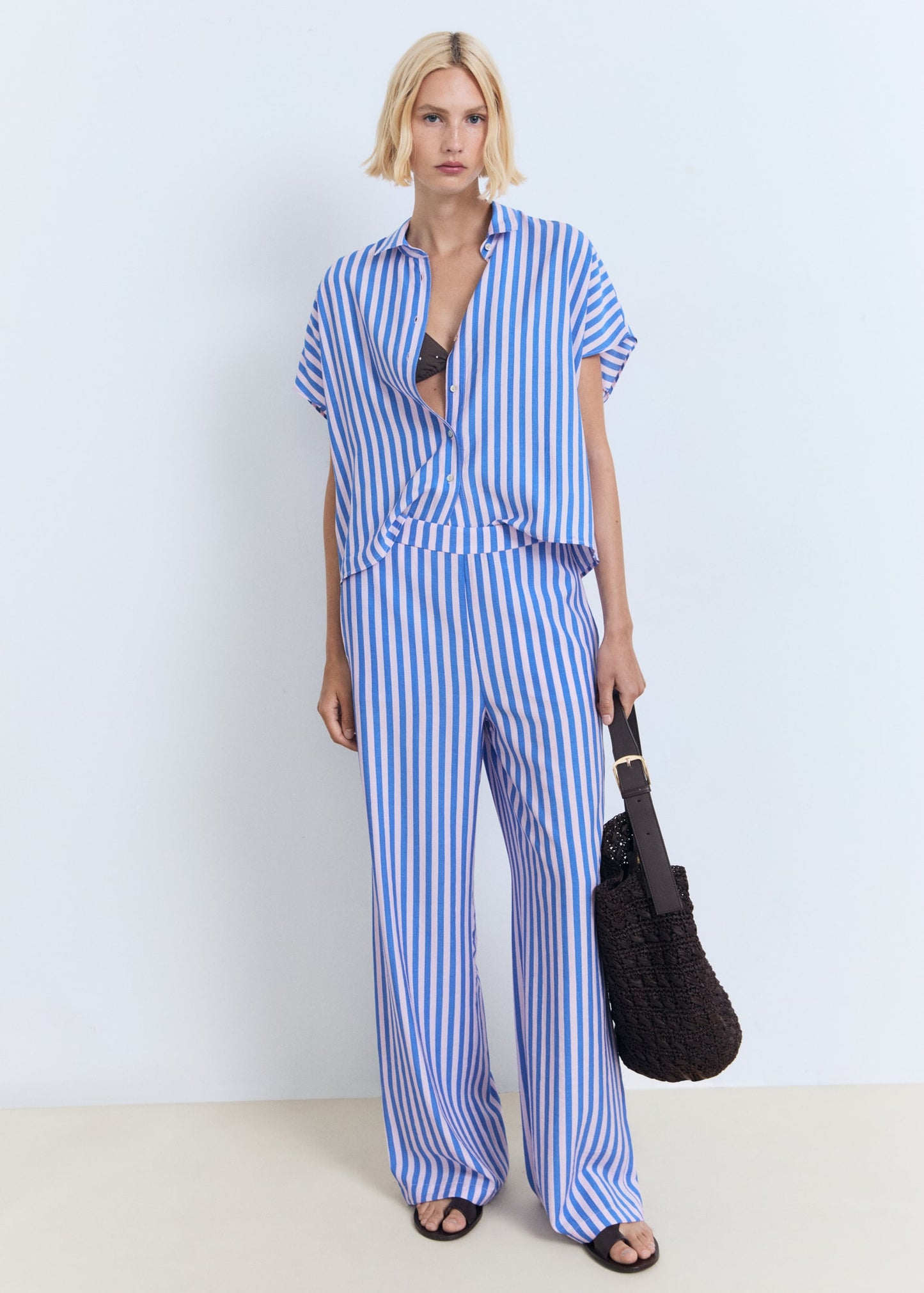 Short sleeve striped shirt