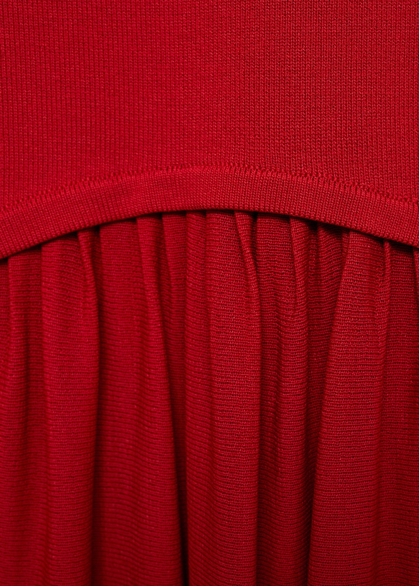 Halter-neck knitted dress