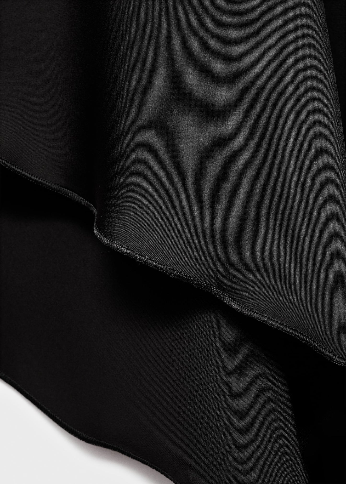 Asymmetrical satin-finish dress with asymmetrical hem