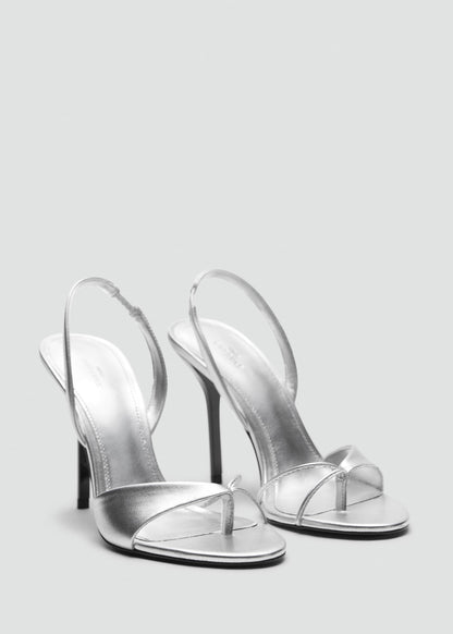 Leather sandals with contrasting heels