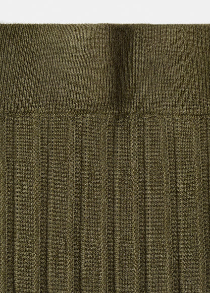 Pleated knit skirt